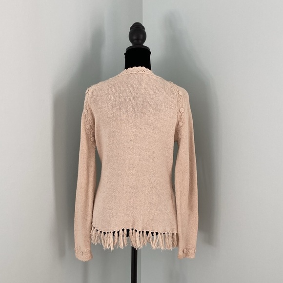 Pier 1 Imports Vintage Silk Blend Long-Sleeve V-Neck Sweater Beige Size Small - Picture 3 of 6